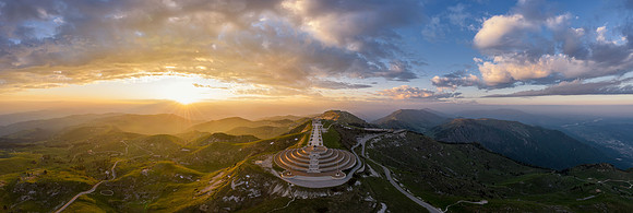 SUNSET ON MOUNT GRAPPA